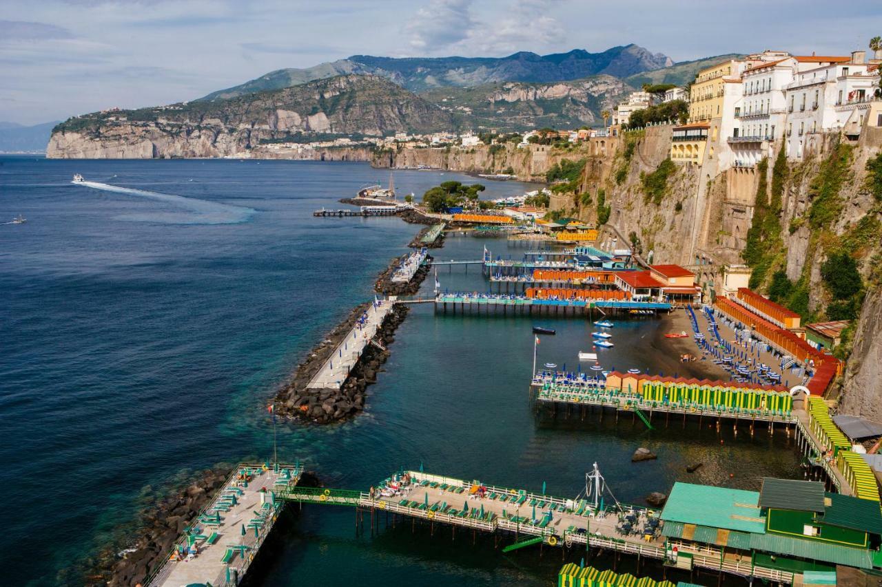 Le Muse Suite Sorrento Exterior foto